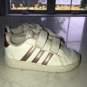 Adidas toddler girls sneakers